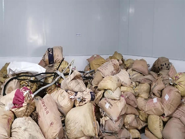 51漫画网站入口鐵